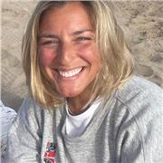 ¡Hola! Soy Maria, y si quieres mejorar tu inglés o francés hablando de temas reales y útiles, aqui estoy :)